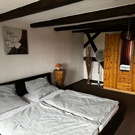 Pension Zum Faesschen Naumburg  Exterior photo
